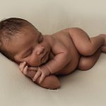 Profession : photographe de naissance en studio