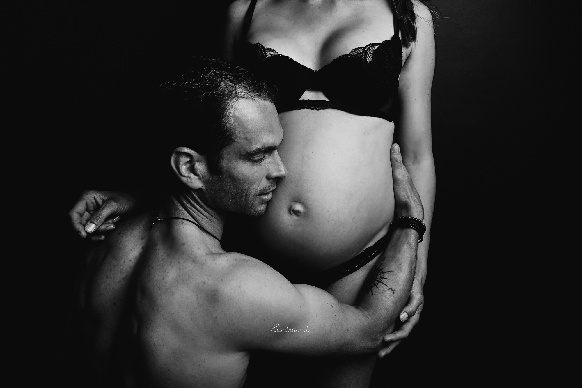 Séance photo femme enceinte en studio