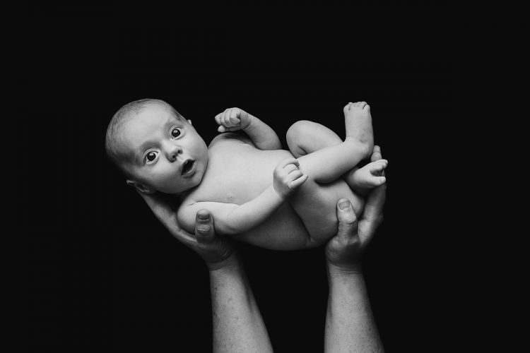 Elia - Studio Elisa Baron Photographe Angers - Séance nouveau-né.nb-15